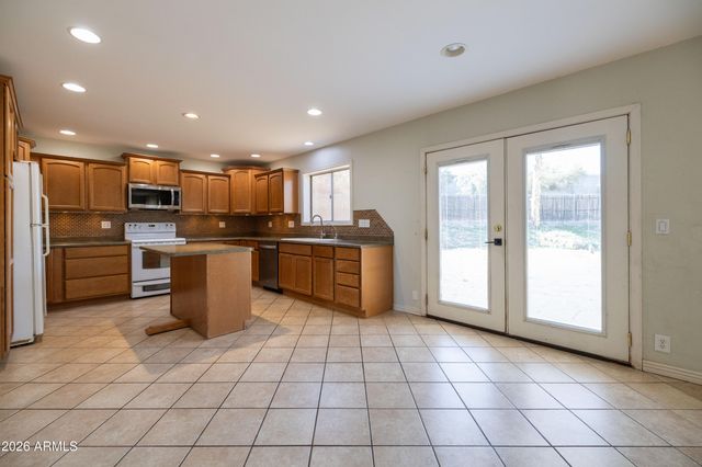 51 W Hillview Street, Mesa, AZ 85201