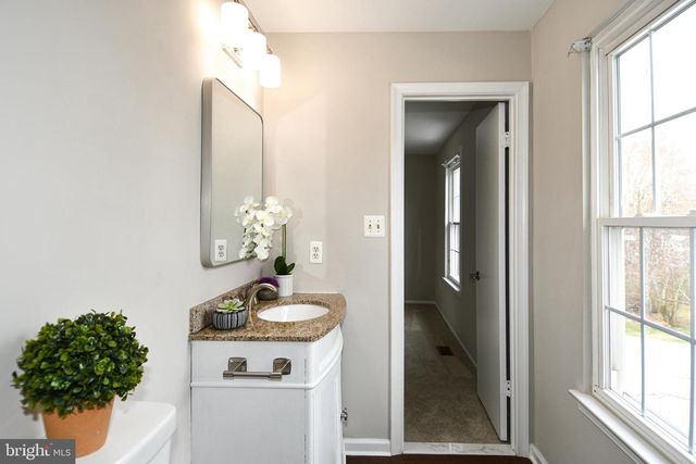 2944 MADEIRA CT, Woodbridge, VA 22192