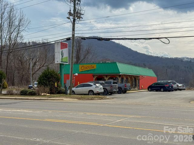 1297 Tunnel Road, Asheville, NC 28805