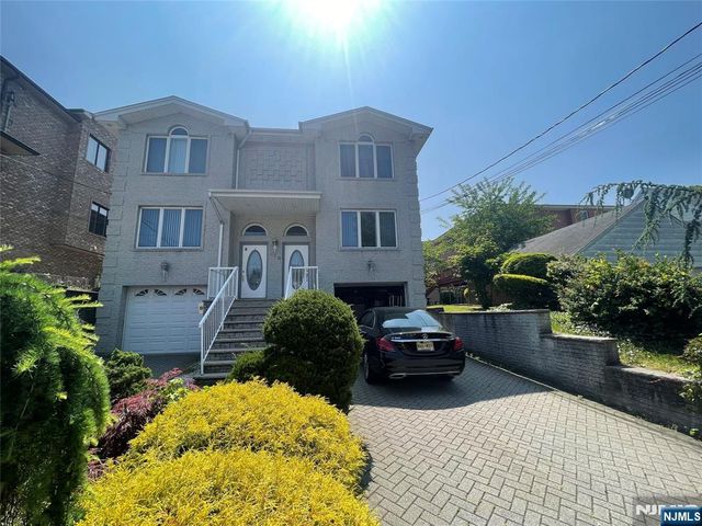 510 Roff Avenue A, Palisades Park, NJ 07650
