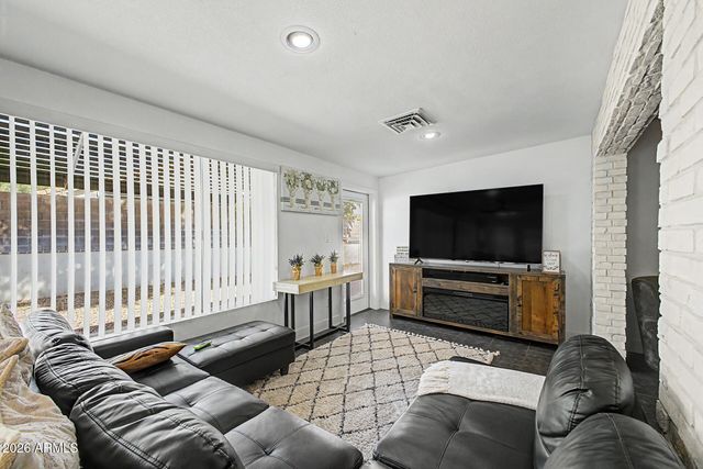 6566 E RUSSELL Street, Mesa, AZ 85215