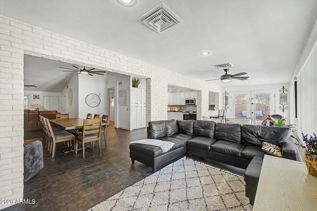 6566 E RUSSELL Street, Mesa, AZ 85215