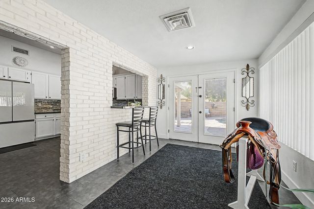6566 E RUSSELL Street, Mesa, AZ 85215