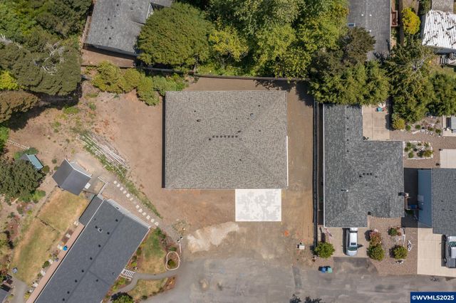 7320 Tanglewood Av, Gleneden Beach, OR 97388