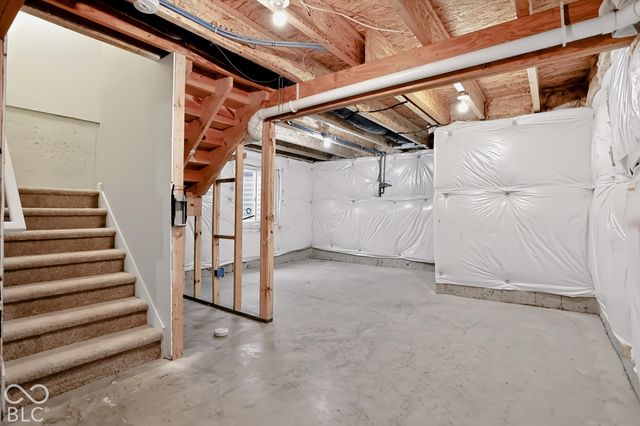7803 Housefinch Lane, Indianapolis, IN 46239