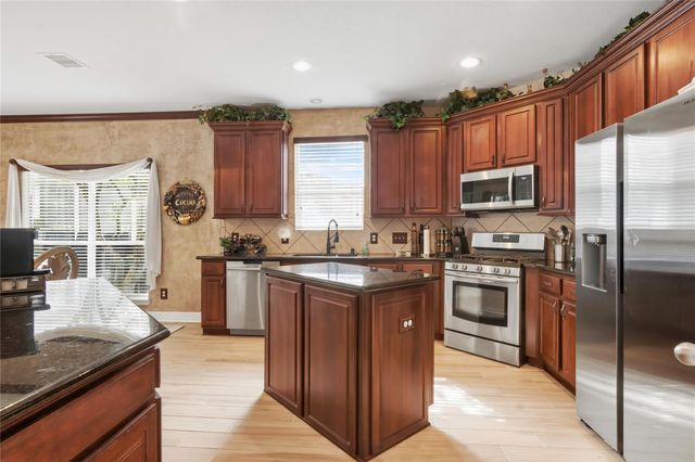 2824 Seaside Drive, Seabrook, TX 77586