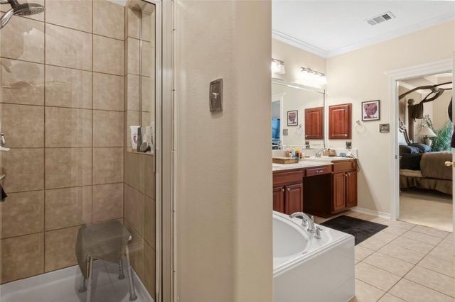 2824 Seaside Drive, Seabrook, TX 77586