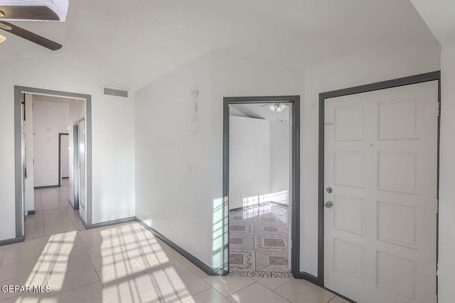 859 DESTELLO Road, El Paso, TX 79907