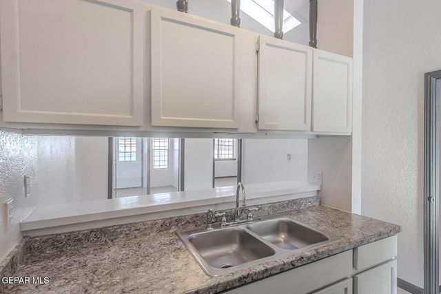 859 DESTELLO Road, El Paso, TX 79907