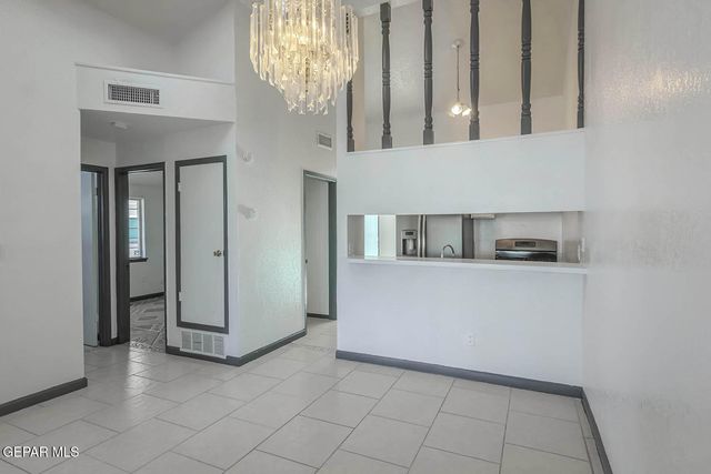 859 DESTELLO Road, El Paso, TX 79907