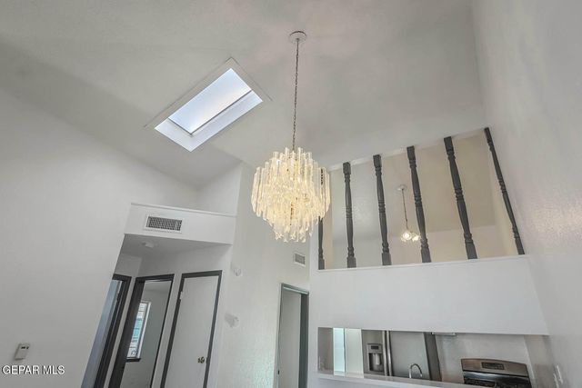 859 DESTELLO Road, El Paso, TX 79907