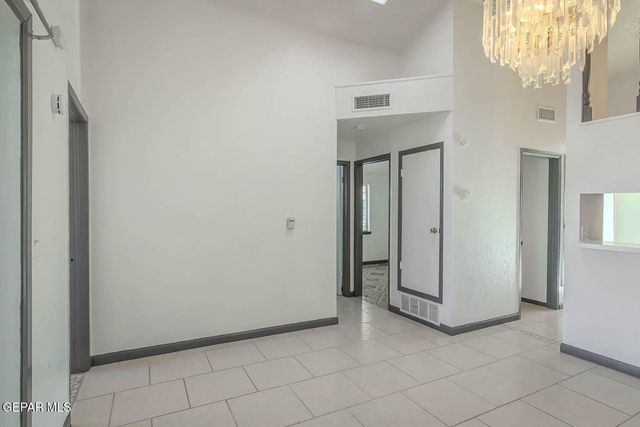 859 DESTELLO Road, El Paso, TX 79907