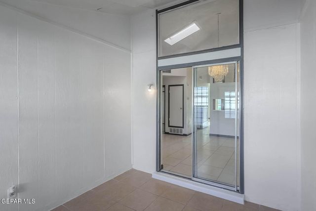 859 DESTELLO Road, El Paso, TX 79907