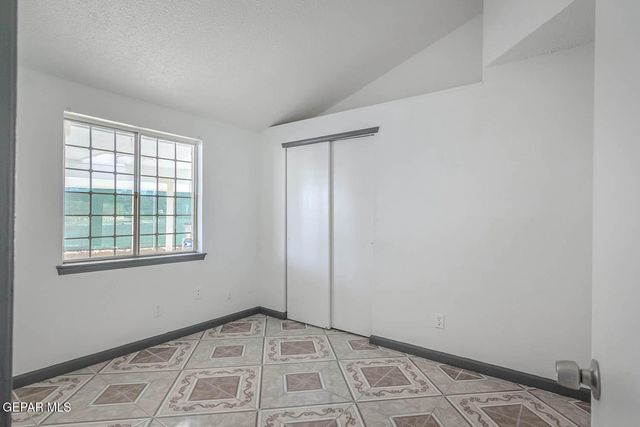 859 DESTELLO Road, El Paso, TX 79907