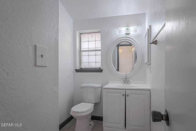 859 DESTELLO Road, El Paso, TX 79907