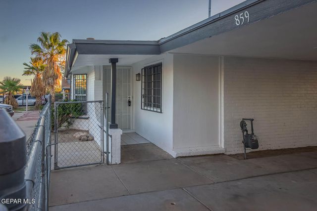 859 DESTELLO Road, El Paso, TX 79907