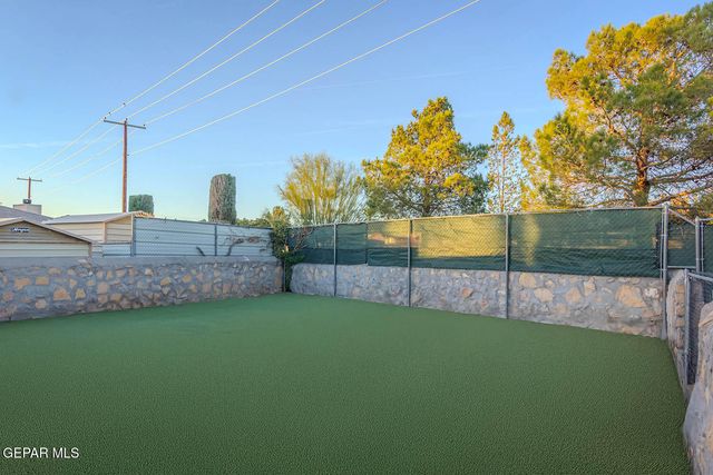 859 DESTELLO Road, El Paso, TX 79907