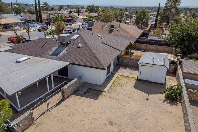 859 DESTELLO Road, El Paso, TX 79907