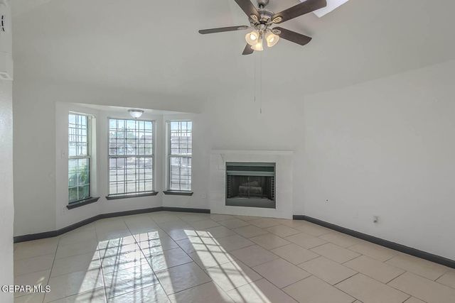 859 DESTELLO Road, El Paso, TX 79907