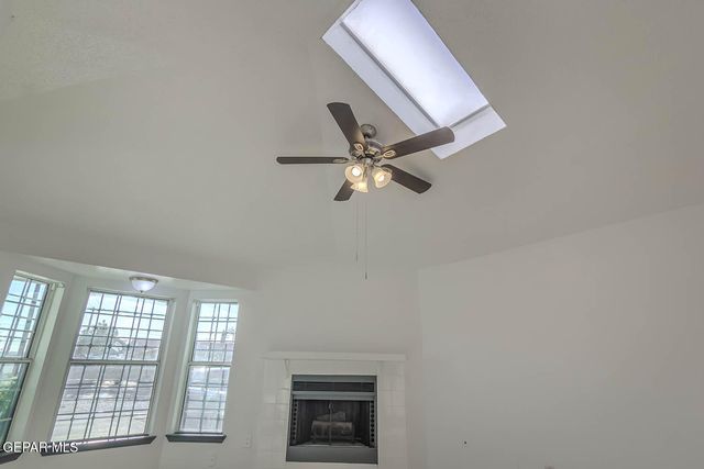 859 DESTELLO Road, El Paso, TX 79907