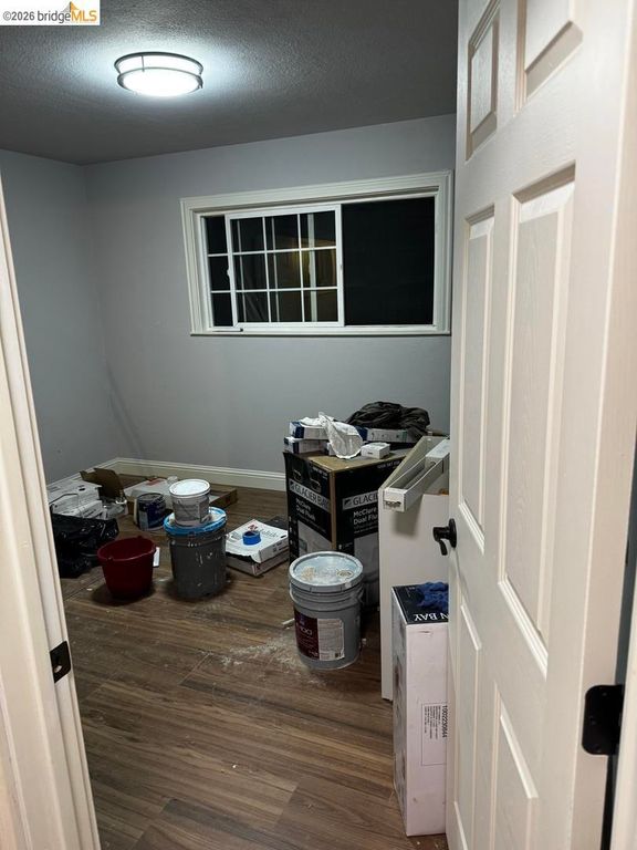 Image 12 of property listing at 1501 Madrone LN, Davis, CA 95618