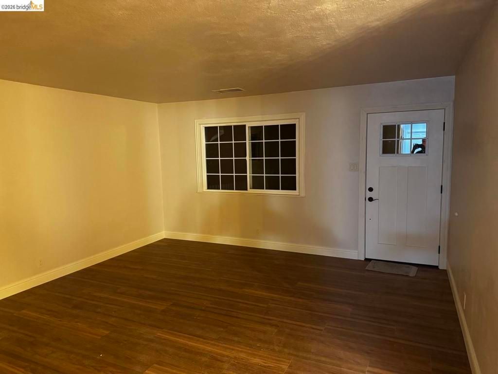 Image 7 of property listing at 1501 Madrone LN, Davis, CA 95618