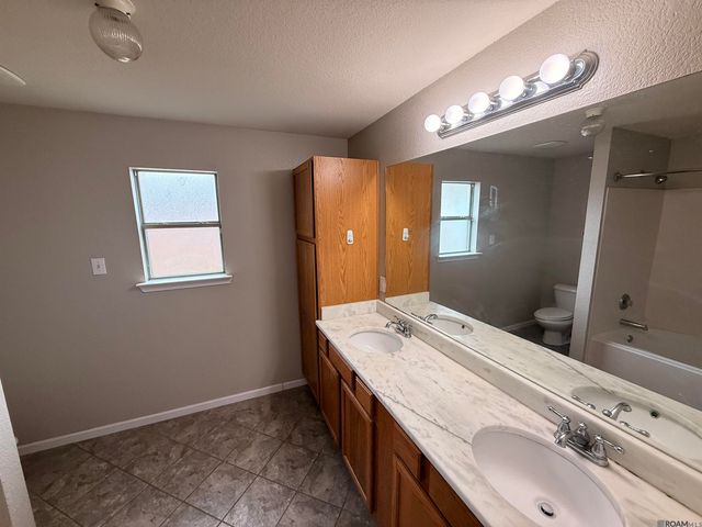 12862 Bonnie Bleu Dr, Denham Springs, LA 70726