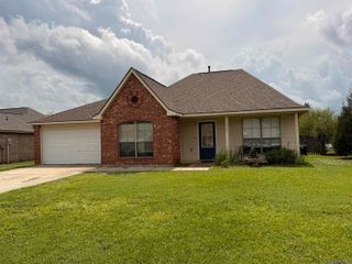 12862 Bonnie Bleu Dr, Denham Springs, LA 70726