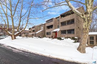 172 Towne House Road 172, Hamden, CT 06514