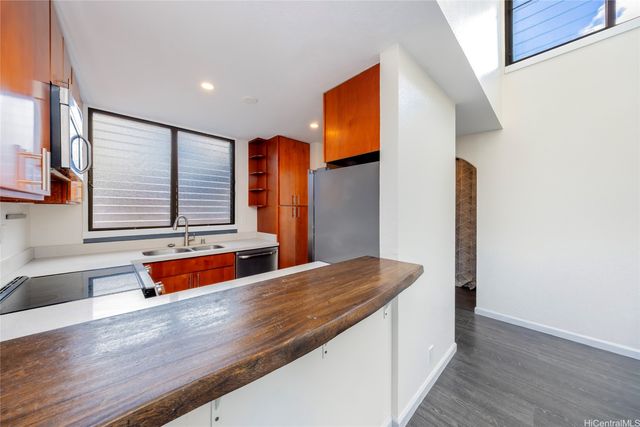 1015 Aoloa Place 456, Kailua, HI 96734