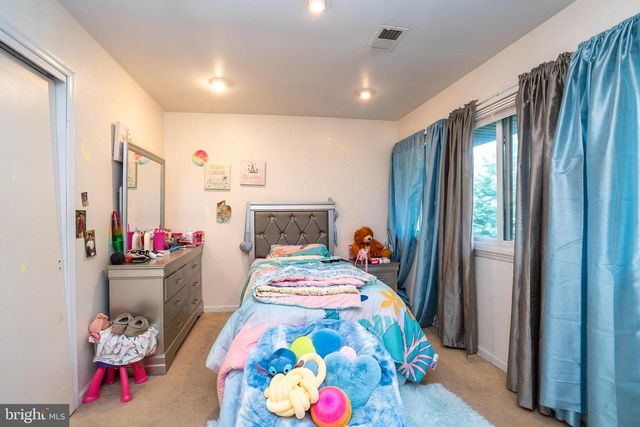 J4 AVON DR, East Windsor, NJ 08520