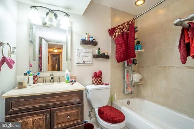 J4 AVON DR, East Windsor, NJ 08520