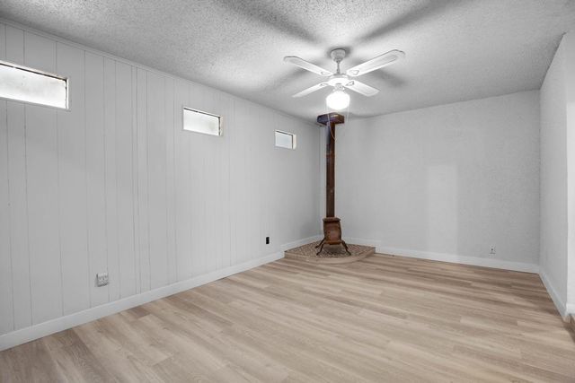 9427 Braeburn GLN, Austin, TX 78729