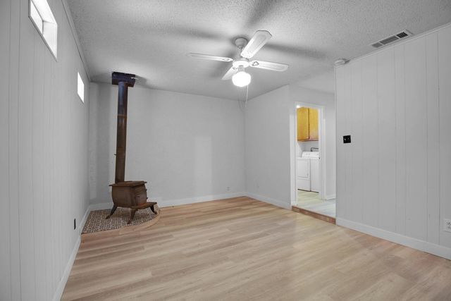 9427 Braeburn GLN, Austin, TX 78729