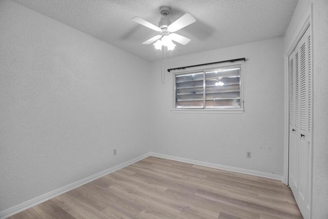 9427 Braeburn GLN, Austin, TX 78729