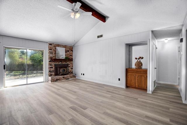 9427 Braeburn GLN, Austin, TX 78729