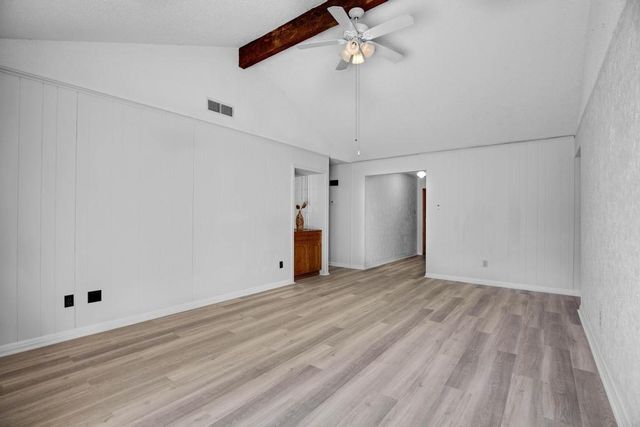 9427 Braeburn GLN, Austin, TX 78729