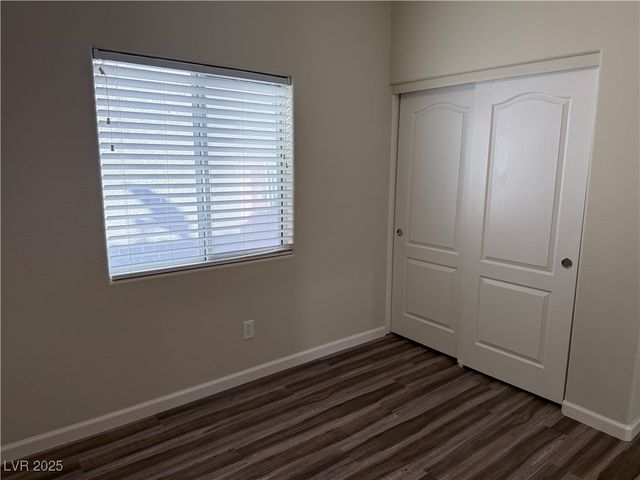 6304 Legend Falls Street, North Las Vegas, NV 89081