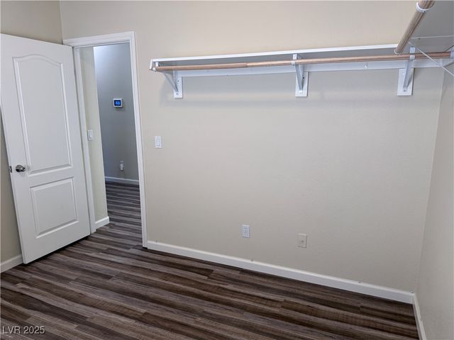 6304 Legend Falls Street, North Las Vegas, NV 89081