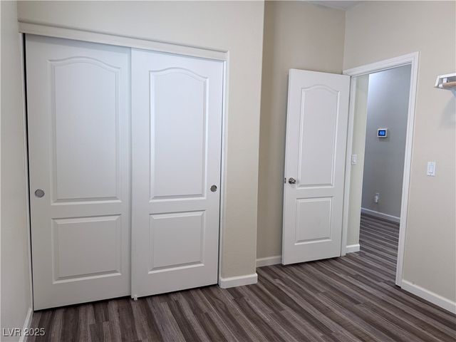 6304 Legend Falls Street, North Las Vegas, NV 89081