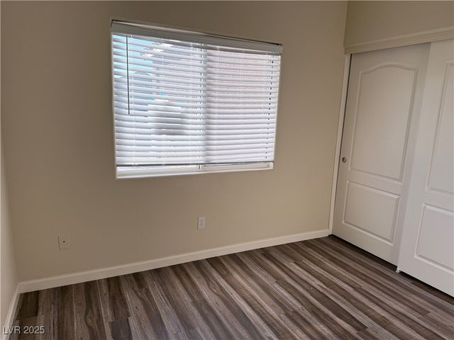 6304 Legend Falls Street, North Las Vegas, NV 89081