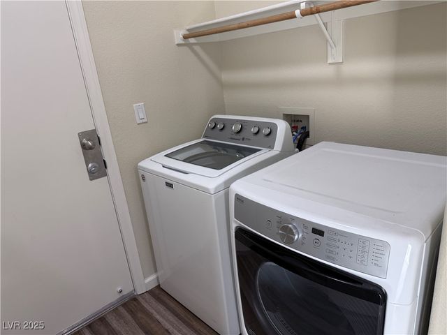 6304 Legend Falls Street, North Las Vegas, NV 89081