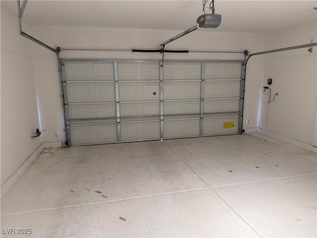 6304 Legend Falls Street, North Las Vegas, NV 89081