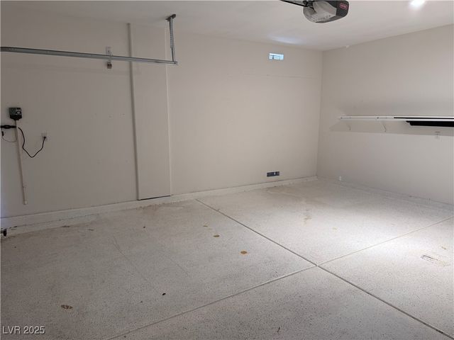 6304 Legend Falls Street, North Las Vegas, NV 89081