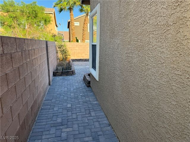 6304 Legend Falls Street, North Las Vegas, NV 89081