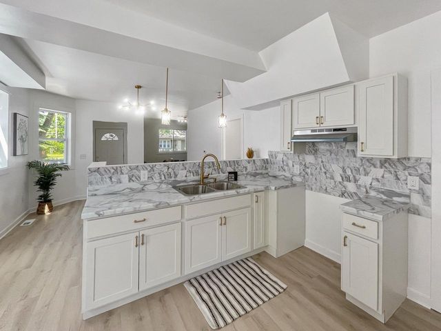 2634 N 34th STREET, Milwaukee, WI 53210