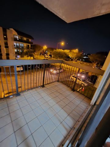 1300 SW 122nd Ave 305-2, Miami, FL 33184