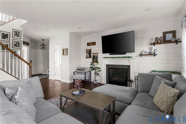 6800 Stafford Park Dr, Moseley, VA 23120