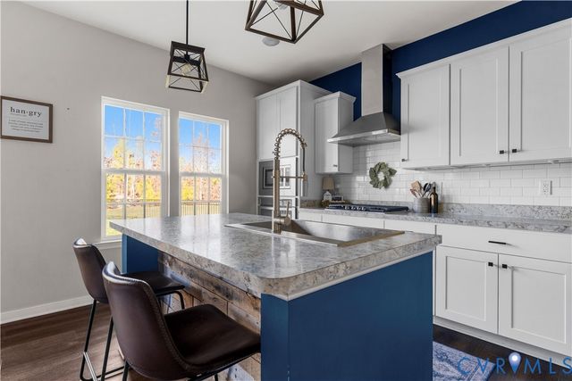 6800 Stafford Park Dr, Moseley, VA 23120