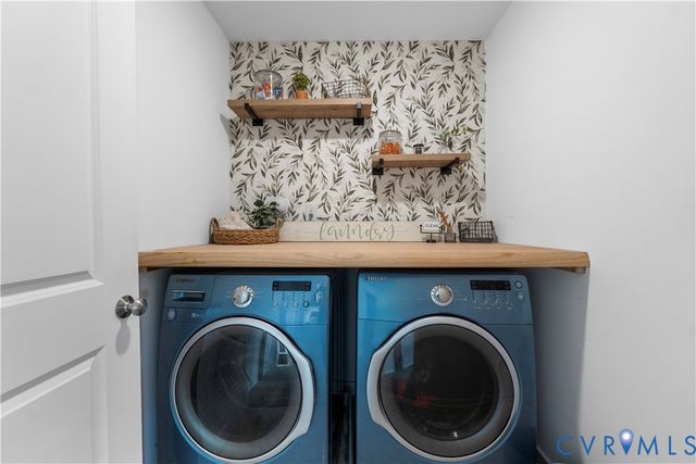 6800 Stafford Park Dr, Moseley, VA 23120